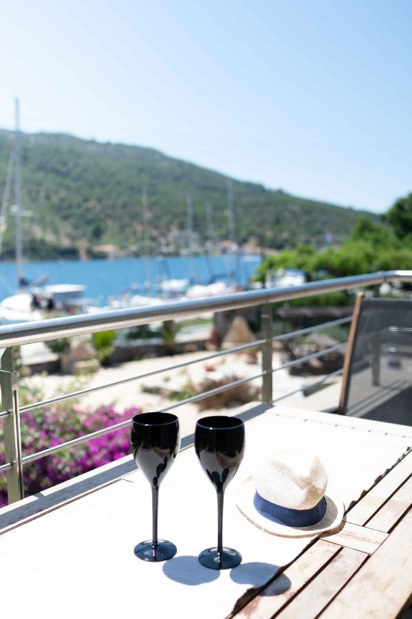 Anassa Porto Koufo Sea Front Suites Esterno foto